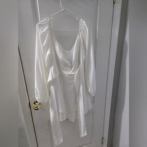 Elegant White Long Sleeve Romper